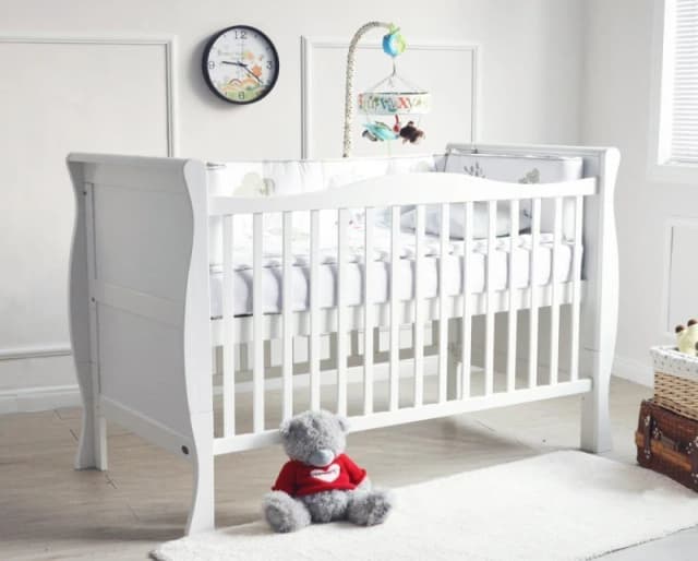 MCC Direct CozyCubs Wooden Curved Sleigh Design Baby Cot Bed Savannah City in White White Unisex