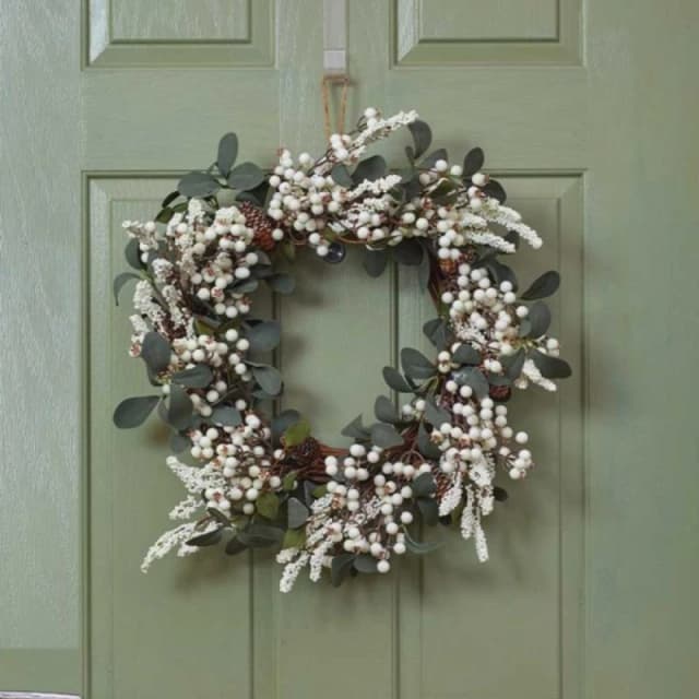 40cm Hanging Christmas Winter Berry Wreath with Seasonal Foliage