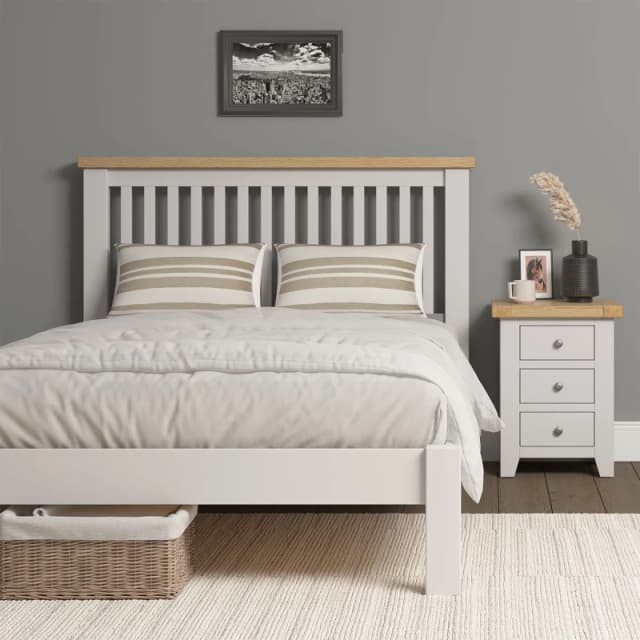 Seconique Windsor 4'6" Double Bed Frame Ivory With Oak Trim Part Assembled