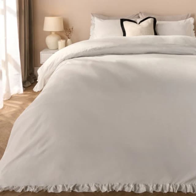 OHS OHS Frill Edge Decor Duvet Cover with Pillowcase Bedding Set in White Size: Single White Single Unisex 5027434204533