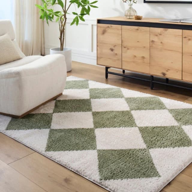 Livabliss Machine Washable Shaggy Diamond Grass Green Deline Area Rug 200 X 275cm - Easy Care, Ideal For Living Room & Bedroom