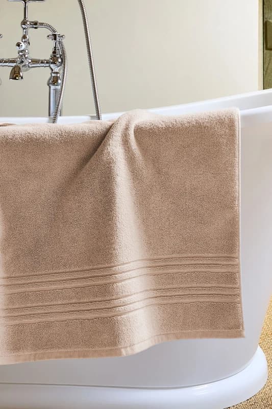 Christy CHRISTY 'Serene' Pastel 100% Combed Cotton Bath Mat in Natural Natural One Size Unisex 5057241204211