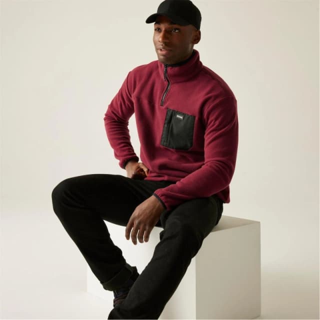 Regatta Regatta Men 'Frankie' Half Zip Fleece in Maroon Size: Small Maroon S Male 5063516105442