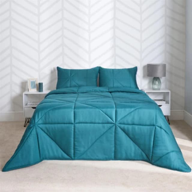 OHS OHS Coverless Duvet Geo Quilted 7.5 TOG Bedding Pillowcase Bed Set in Dark Green Size: King Dark Green King Unisex 5027434210930