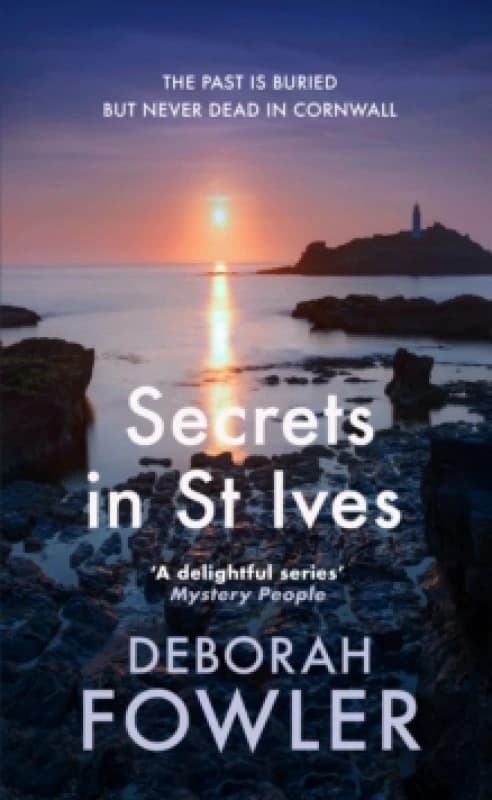 Secrets in St Ives : Cosy crime on the Cornish coast Hardback