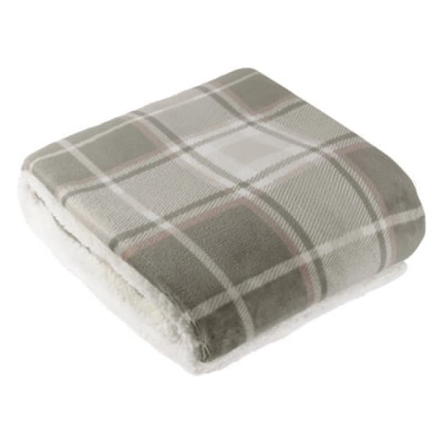 Wylder Nature Braemar Sherpa Tartan Fleece Throw in Beige Size: 140cm x 180cm Beige Unisex 140cm x 180 cm