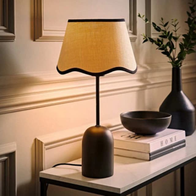ValueLights ValueLights Kaiden Black Dome Table Lamp with Scallop Trim Lamp Shade and LED Bulb in Cream Cream One Size Unisex 5059406070402