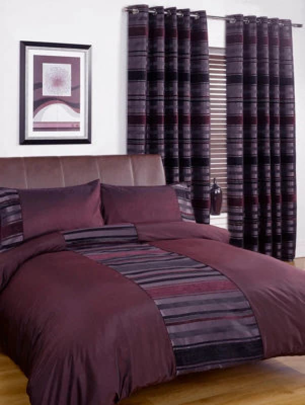 Rapport Home New York Duvet Set With Pillowcase