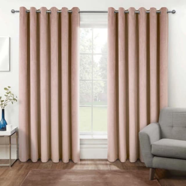 Homescapes Thermal 100% Blackout Pink Velvet Curtains, 117 X 183cm (46" X 72")