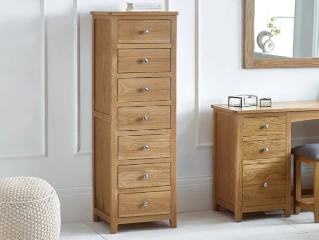 Julian Bowen Mallory Oak 7 Drawer Tall Narrow Chest of Drawers