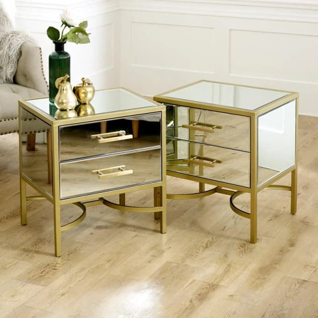 Melody Maison Pair Of Gold Mirrored Bedside / Occasional Tables - Venus Range Metallic Gold