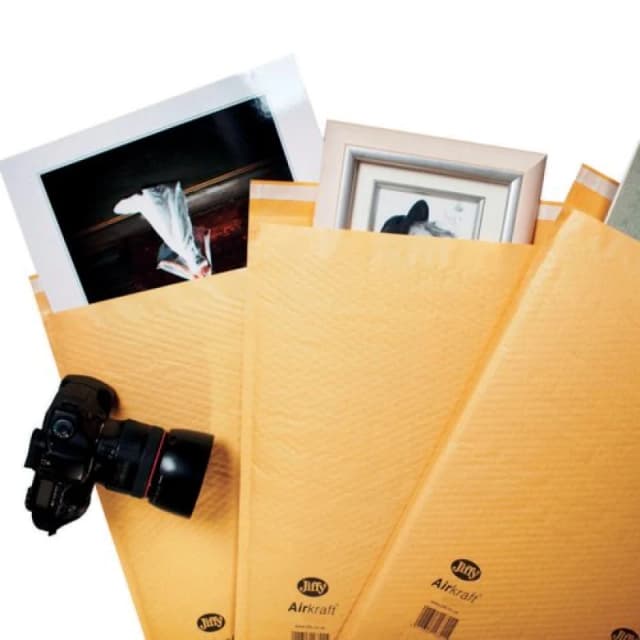 Jiffy AirKraft Size 00 Bubble Lined Mailer Gold (200 Pack) MAKC99002