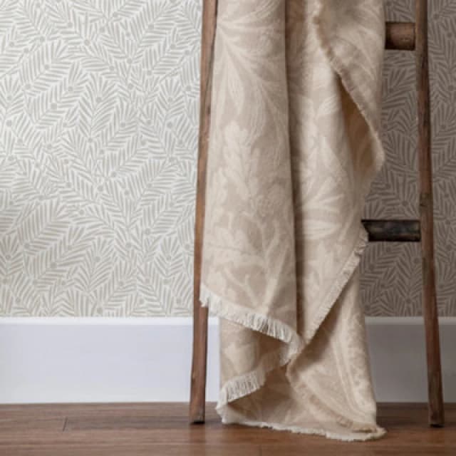 Morris & Co Morris & Co Acorn Tonal Jacquard Throw in Beige Size: 130cm x 170cm Beige 130cm x 170cm Unisex 5025532811653