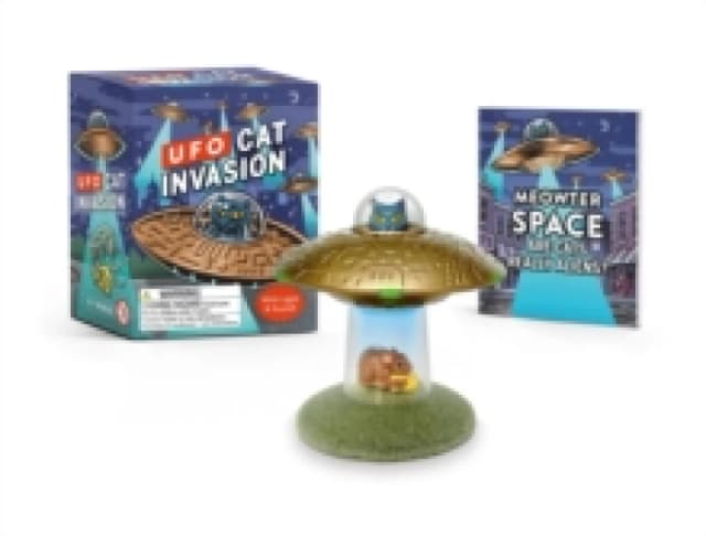 UFO Cat Invasion. Paperback. By Donald Lemke Books