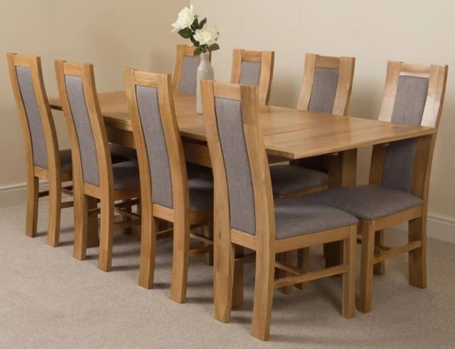 Thats Furniture Richmond 140-220cm Oak Extending Dining Table & 8 Stanford Chairs in Brown Brown Unisex