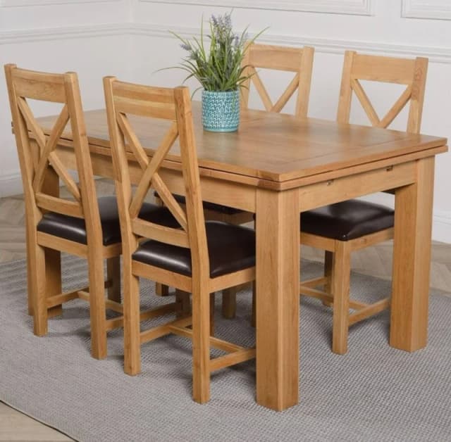 Thats Furniture Richmond 140-220cm Oak Extending Dining Table & 4 Berkeley Leather Chairs in Brown Brown Unisex