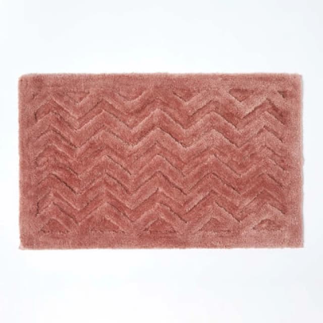 Homescapes Chevron Pattern Thick Dusky Pink Bathmat