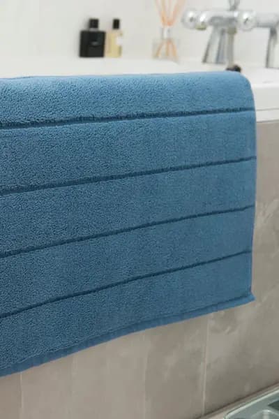 Deyongs Luxe 800gsm Hotel Towel Indigo