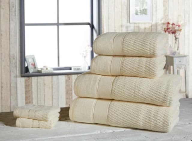 Rapport Home Royal Velvet Pure Cotton Face Towel Cream