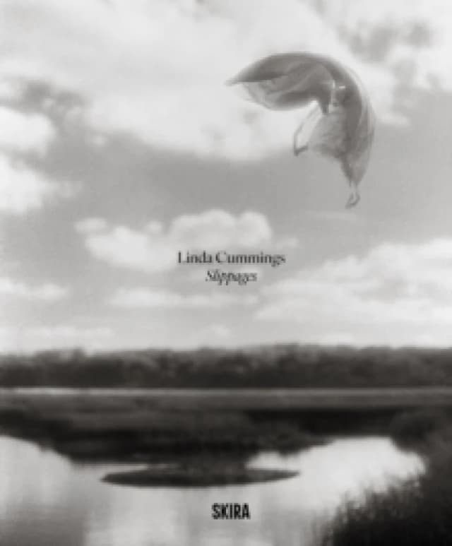 Slippages : Photographs by Linda Cummings Hardback