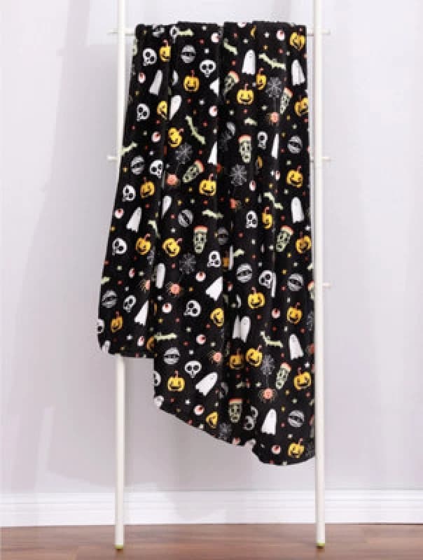 Smart Living Smart Living Spooky & Magical Halloween Fleece Throw Blanket - Soft Flannel, 120x150cm in Black Size: 120cm x 150cm Black 120cm x 150c
