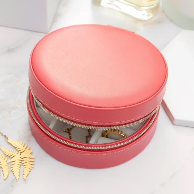 Treat Republic Jewellery Case Red