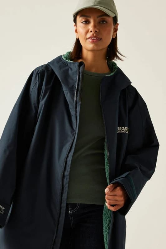 Regatta Waterproof Changing Robe Navy/Ivy/Moss L/XL