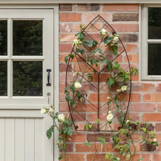 Ivyline Outdoor Leaf Trellis Bronze H100cm W80cm Bronze
