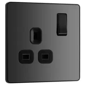 BG Evolve Black Chrome 13A Single Switched Power Socket