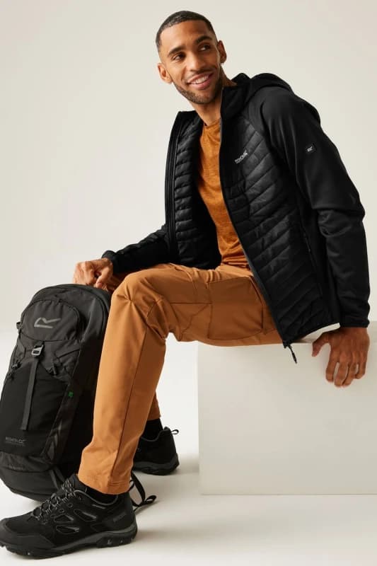 Regatta Regatta Men Andreson Hybrid Insulated Baffled Jacket in Jet Black Size: Small Jet Black S Male 5063516134220