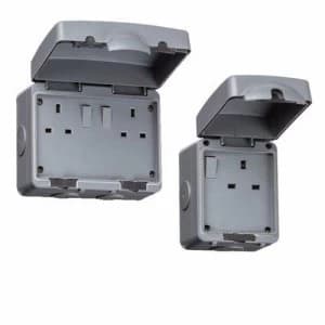 KnightsBridge 13A Double Pole IP66 Weatherproof Outdoor Socket - 1 Gang