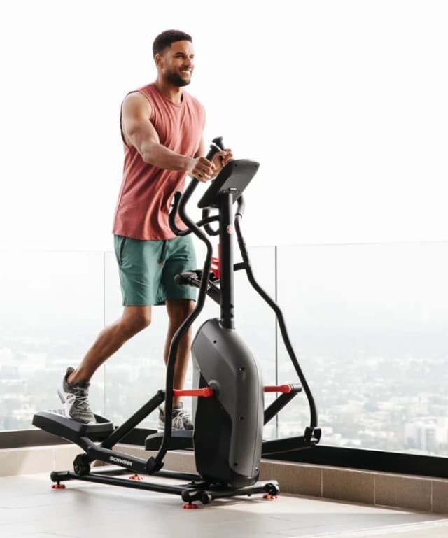 NEW Spirit XE195 Elliptical