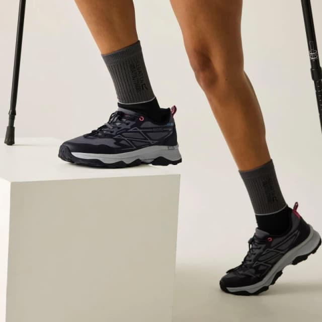 Womens hiking shoes Regatta Blaze Trainers Gris Female 40