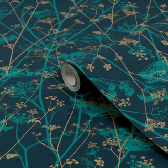 Clarissa Hulse Clarissa Hulse Wild Chervil Floral Wallpaper in Navy Navy One Size Unisex 5011583555783