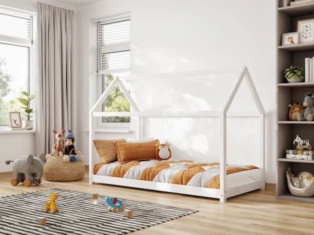 Flair Play House Bed in White Size: Single White Unisex Single