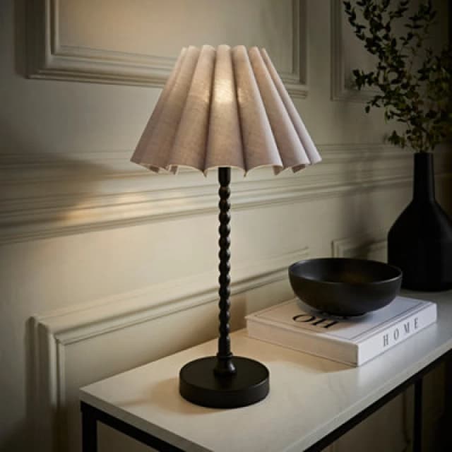 ValueLights ValueLights Maeve Scallop Pleated Tapered Shade Matte Black Bobbin Table Lamp with LED Bulb in Grey Grey One Size Unisex 5059406067143