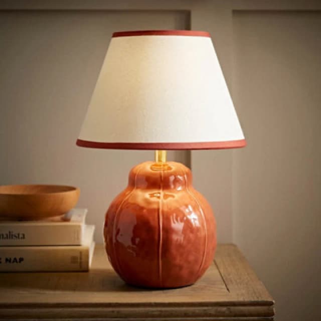 ValueLights ValueLights Gourdette Burnt Orange Glazed Table Lamp with Tapered Trim Lamp Shade Burnt Orange One Size Unisex 5016529274421
