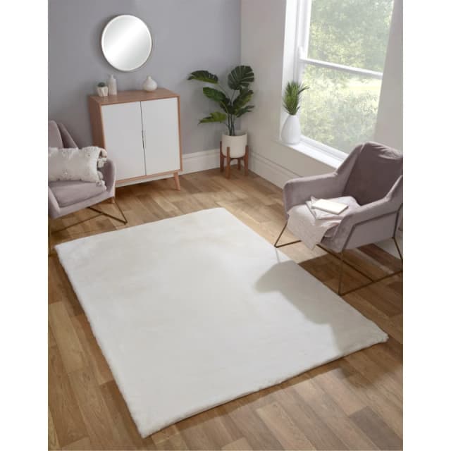The Linen Consultancy The Linen Consultancy TLC 5 Star Hotel Concept Luxury Faux Fur Ivory Rug Size: 60cm x 100cm Ivory 60cm x 100cm Unisex 50555978