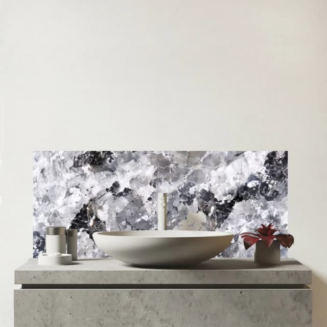 Warren Reed - Designer Silver & Black Quartz Effect Glass Bathroom Splashback in Grey Grey Unisex