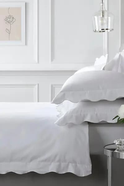 Appletree 'Scallop Edge' 100% Cotton Duvet Cover Set White