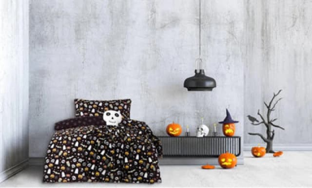 Smart Living Smart Living Spooky & Magical Halloween Reversible Duvet Cover with Pillowcase in Black Size: Single Black Single Unisex 5056557572410