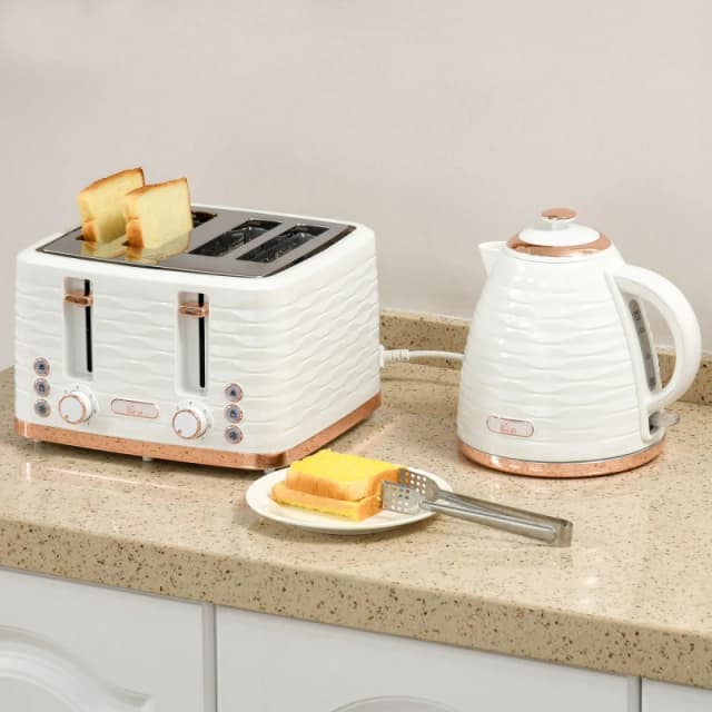HOMCOM Toaster with 4 Slot - 7 Browning Levels - 1600W - Ripple - White TJ Hughes 5063603398719