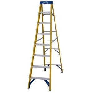 Werner Fibreglass Swingback 8Tread Stepladder