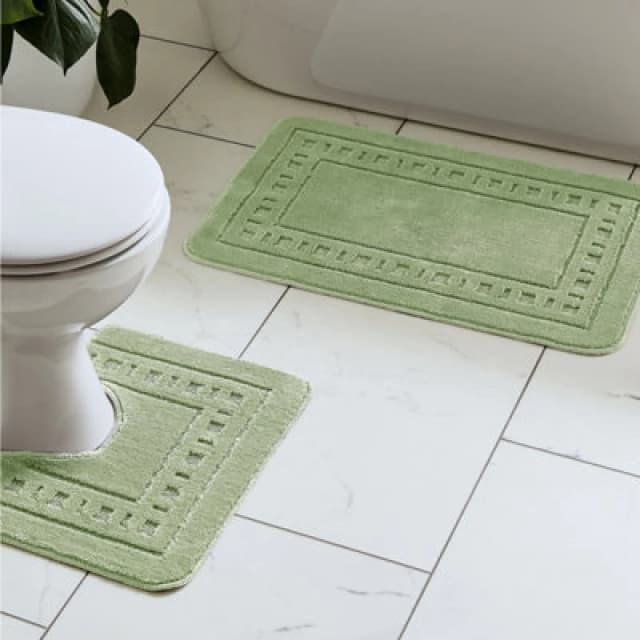 Catherine Lansfield Catherine Lansfield 'Armoni' Bath Mat and Ped Set in Green Green One Size Unisex 5012601571716