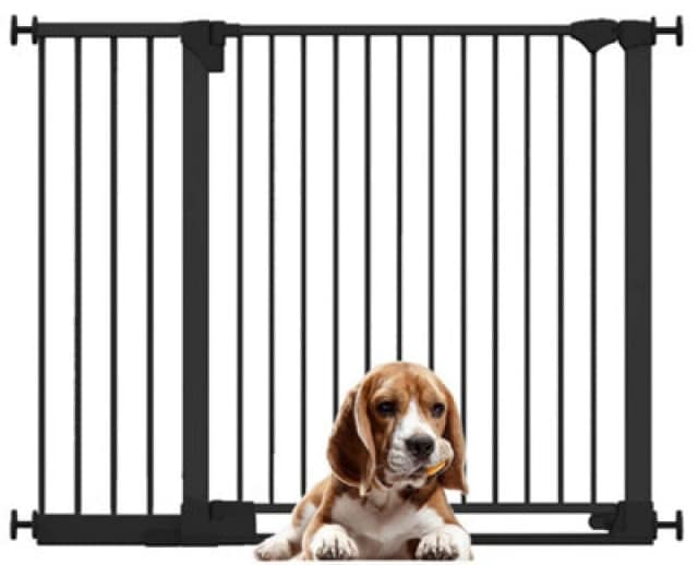 Bettacare Safestep Dog Gate, Black, 124Cm - 131Cm, Extra Low Walkthough, 81Cm Extra Wide Doorway, Extra Wide Pet Gate