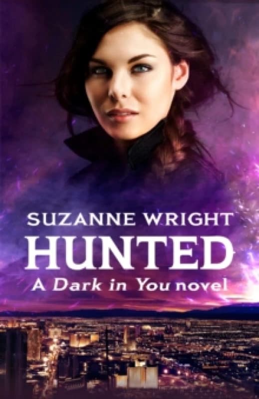 Hunted. Paperback. By Suzanne Wright Books