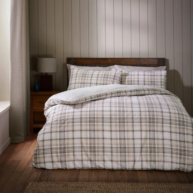 Catherine Lansfield Catherine Lansfield 'Cosy Sherpa Check' Duvet Cover Set in Natural Size: Single Natural Single Unisex 5057681185286