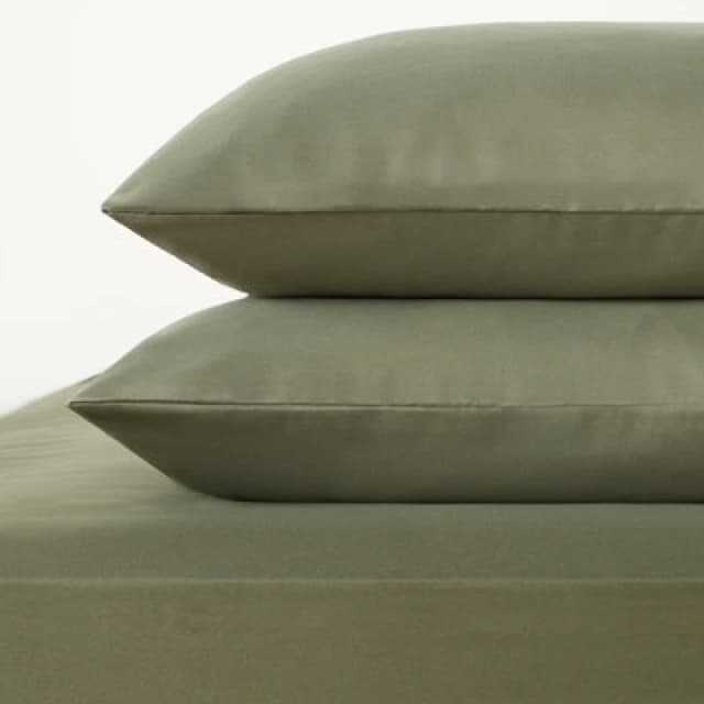 OHS OHS 2 Pack Soft Microfibre Wrinkle Resistant Housewife Pillowcases in Khaki Size: Standard Pillow Case Khaki Standard Pillow Case Unisex 5027434