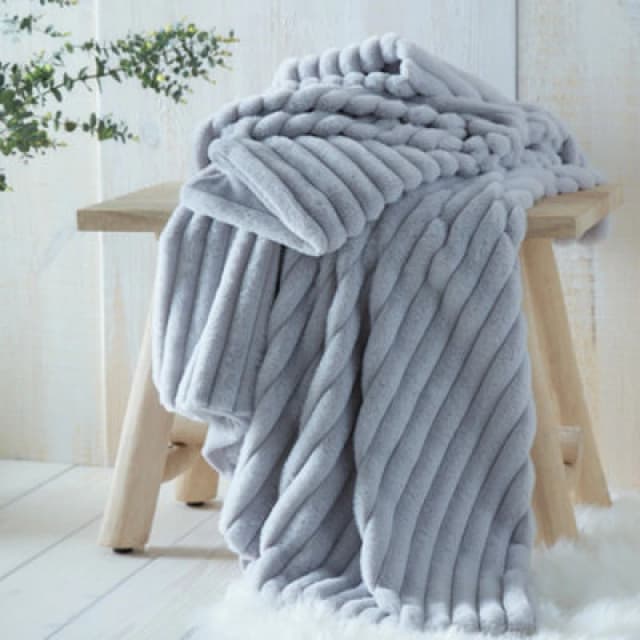 Appletree Morritz Super Soft Grey Faux Fur Throw