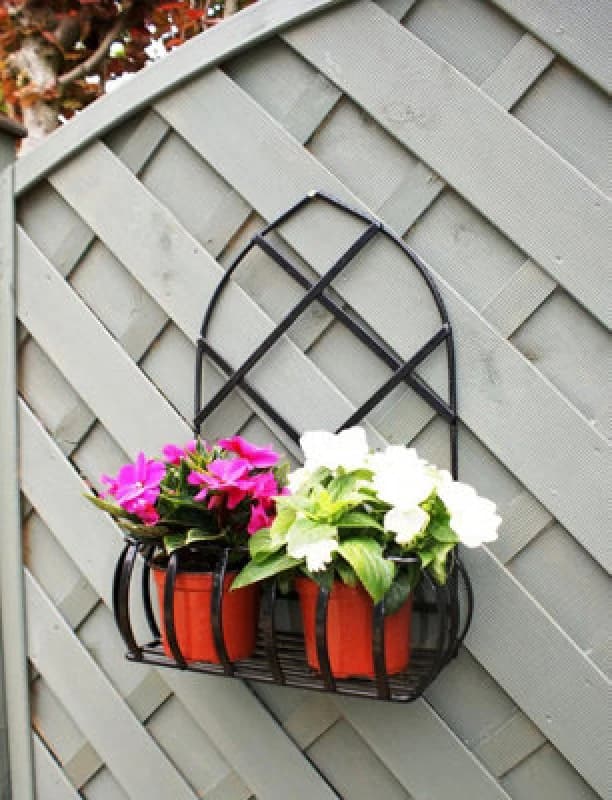Poppy Forge Gothic Wall Planter - Solid Steel - L19.1 X W35.6 X H53.3cm - Black